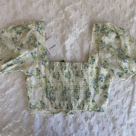 Forever 21 Womens Size Medium Puff Sleeve Smocked Crop Top Cottage Feminine - Picture 2 of 3